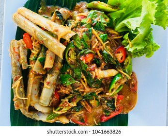 Spicy Stir Fried Razor Shell.Delicious Seafood From Fresh Razor With Hot And Spicy Taste From Red Chili Pepper, Onion,cloves Garlic,Chinese Cooking Wine,soy Sauce And A Bit Of Sugar.
Serves With Rice 