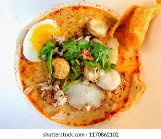 Spicy Thai Noodles With Herbs, Tomyam Noodles, Thai Food, Thailand