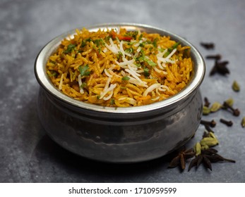 Spicy Vegitable Chicken Biryani Handi