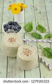 Spinach Blueberry Smoothie With Flax Seeds