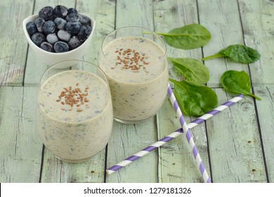 Spinach Blueberry Smoothie With Flax Seeds