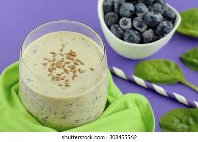 Spinach Blueberry Smoothie With Flax Seeds