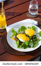 Spinach Eggs Benedict For Breakfast