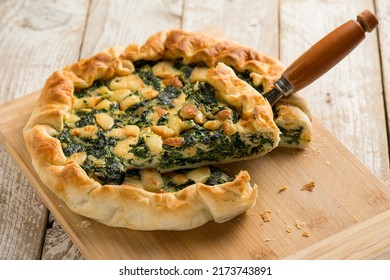 spinach pie with smoked scamorza cheese
