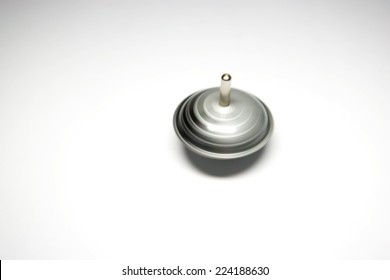 Spinning Top, Close-up