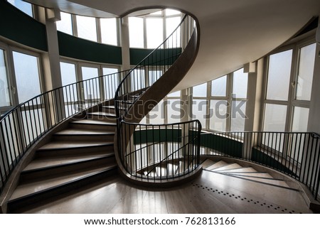 spiral staircase image 