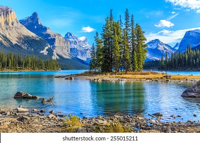 Spirit Island in Maligne Lake, Jasper National Park, Alberta, Canada