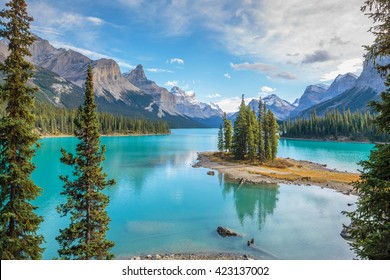 Spirit Island in Maligne Lake, Jasper National Park, Alberta, Canada - Shutterstock ID 423137002