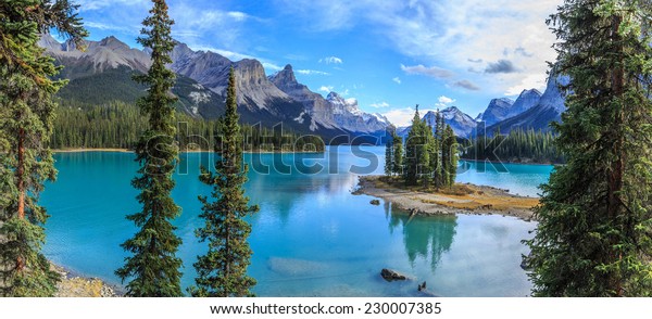 Spirit Island in Maligne Lake, Jasper National\
Park, Alberta, Canada