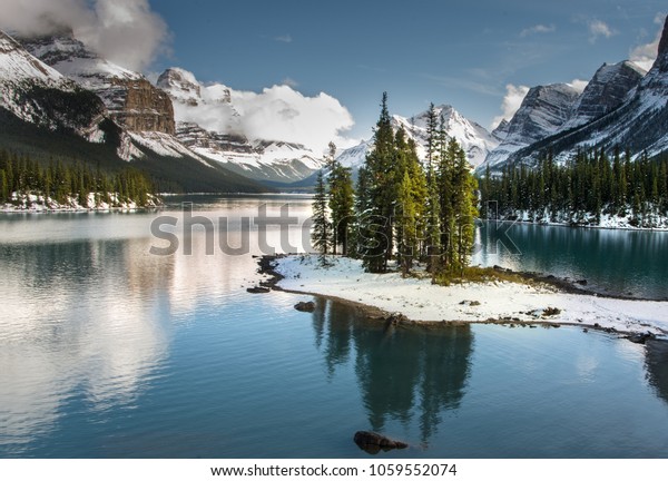 Spirit\
Island,Maligne lake,Jasper National park,\
Canada