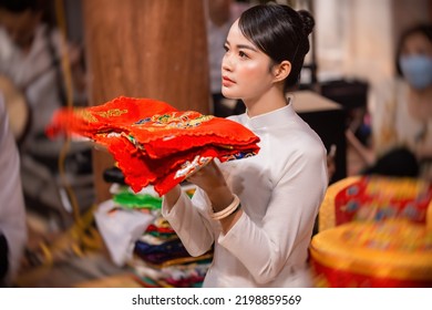 The Spirit Mediums Of Viet Nam. Vietnamese Culture. 