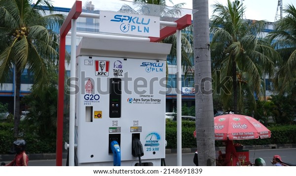 SPKLU is General\
Electric Vehicle Charging Station (SPKLU) with ultra fast type.\
Jakarta, 23 April 2022.