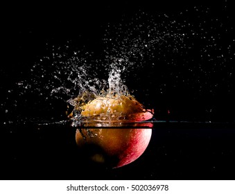 Splash Apple 