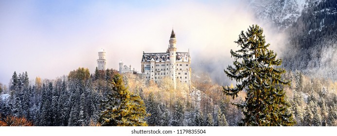 Splendid Scene Of Royal Castle Neuschwanstein And Surrounding Area In Bavaria, Germany (Deutschland). Famous Bavarian Destination Sign At Sunny Snowy Winter Day.