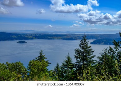 Split Rock Lookout Cowichan Valley - BC Canada	
