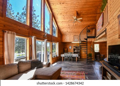 Imagenes Fotos De Stock Y Vectores Sobre Luxury Chalet Shutterstock