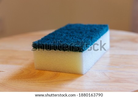 Sponge scrubbing brush with Rectangular parallelepiped shape