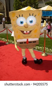 SPONGEBOB SQUAREPANTS At The Hollywood Premiere Of Hey Arnold! The Movie. 23JUN2002.  Paul Smith / Featureflash