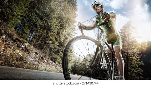Sport. Road cyclist.
