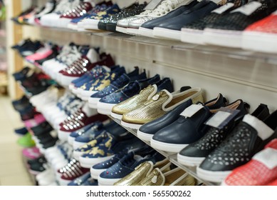 wholesale shoes shop