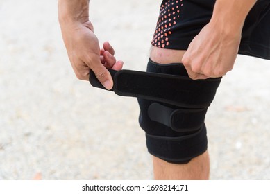 Sports Anti-Slip Knee/ The man wearing the Kneepad Leggings Sports