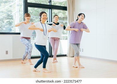 Sports gym, dance, aerobics, diet - Powered by Shutterstock