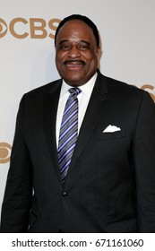 Sportscaster James Brown Attends 2015 Cbs Stock Photo 671161060 ...