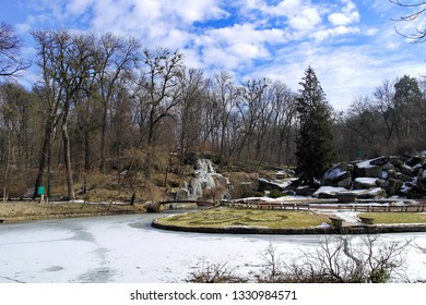 Spring landscape. Ukraine. Uman,  National dendrological park Sofievka.