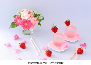 Spring  pastel pink drinks with cherry blossom syrup.
				Mother'sday or valentine's drinks. 