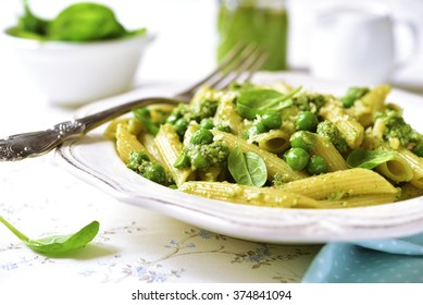 Spring Penne With Spinach Pesto And Green Pea