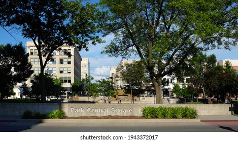 SPRINGFIELD, MISSOURI - 23 MAY 2017: Fountain at Park Central Square. The central feature of the square is a slightly depressed, paved, central plaza designed to accommodate large civic gatherings.