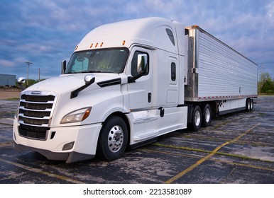 SPRINGFIELD, UNITED STATES - Jun 20, 2022: Used White Commercial Truck With Trailer In A Parking Lot