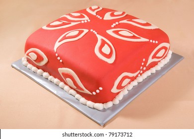 Square Cake With Paisley Pattern