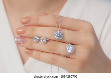 Square Stone Diamond Jewelry Set In White Outfit Lady Hands