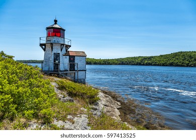 Squirrel Point Light is a lighthouse marking the southwestern point of Arrowsic Island on the Kennebec River. It was established in 1898, and is listed on the National Register of Historic Places.