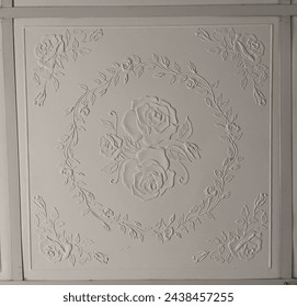 the squre white roses ceiling
