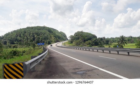 Sri Lanka Expressway Without Traffic Jam.High Safe Road System With Two Lane.access Road.