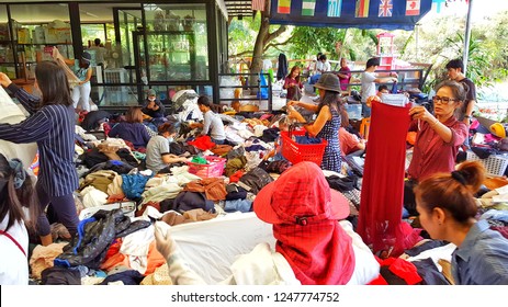 Sriracha, Chonburi THAILAND Dec 2, 2018: Many Women Selecting The Second Hand Clothes At Second Hand Shop.