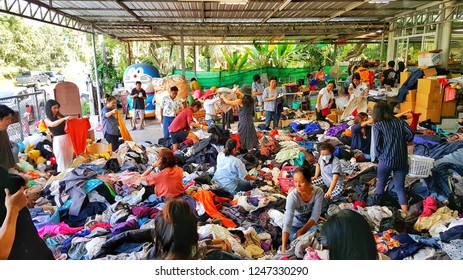 Sriracha, Chonburi THAILAND Nov  11, 2018: Many Women Selecting The Second Hand Clothes At Second Hand Shop.