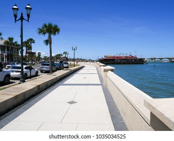 ST. AUGUSTINE, FLORIDA - APRIL 14, 2017: Cars Fill Up Every Parking Spot Next To The Mantanzas Bay On Good Friday, Easter Holiday Weekend.