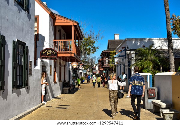 St. Augustine, Florida. January 26 , 2019 . People\
enjoying colonial experience in St. George St. in Old Town at\
Florida\'s Historic Coast 