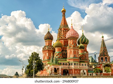 St Basil’s Cathedral on Red Square, Moscow, Russia, Europe. It is famous landmark of Russia. Beautiful monument, old Russian Orthodox church in Moscow city center in summer. World Heritage site.