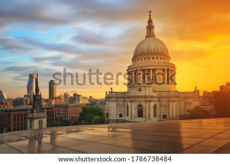 St. Paul´s Cathedral at sunset