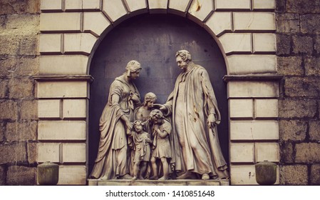 St Cuthberts Churchyard, Edinburgh Statues