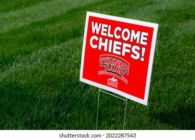 St. Joseph, MO United States Of America - August 2nd, 2021 : Welcome Chiefs Small Yard Sign On Display During The Kansas City Chiefs Summer Training Camp In St. Joseph Missouri.