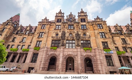 St. Louis City Hall  - ST. LOUIS, MISSOURI - JUNE 19, 2019