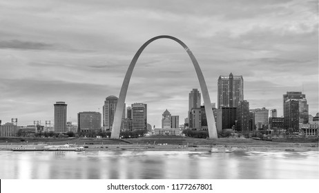 488 St louis skyline night Images, Stock Photos & Vectors | Shutterstock