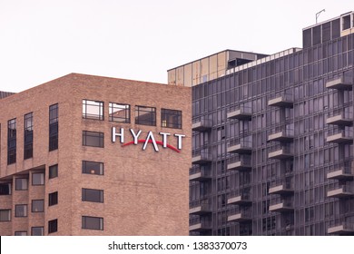 St Louis, Missouri \ USA - January 16 2019: The Logo And Sign Of Hyatt Hotel Network On A Side Of A Brick Building.