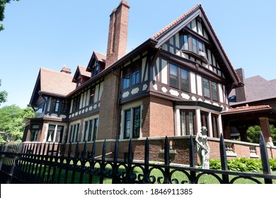 ST PAUL, MINNESOTA / USA - JUNE 05, 2018: Regentrified Cathedral Hill Neighborhood Historic Mansion. 