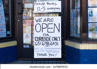 St Paul, MN / USA - March 20 2020: Restaurants Closed Due To Covid-19 Coronavirus - Curbside Pickup, Delivery And Takeout Only. 